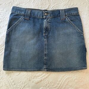 Vintage Y2K Old Navy Mini Jean Skirt. Labelled 6.